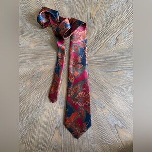 J Romano Paisley Silk Tie in Burgundy and Navy